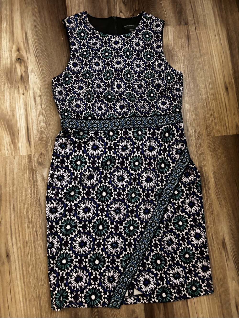 Maggy London Navy, Teal & White Sleeveless Midi Sheath Dress